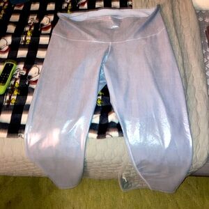 XXL Old Navy Chrome, sparkly wonder stretch High waist leggings.